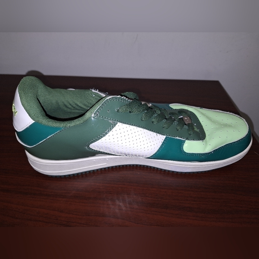 A pair of Starbury men's size 14 green sneakers. They're in excellent condition - Picture 10 of 11